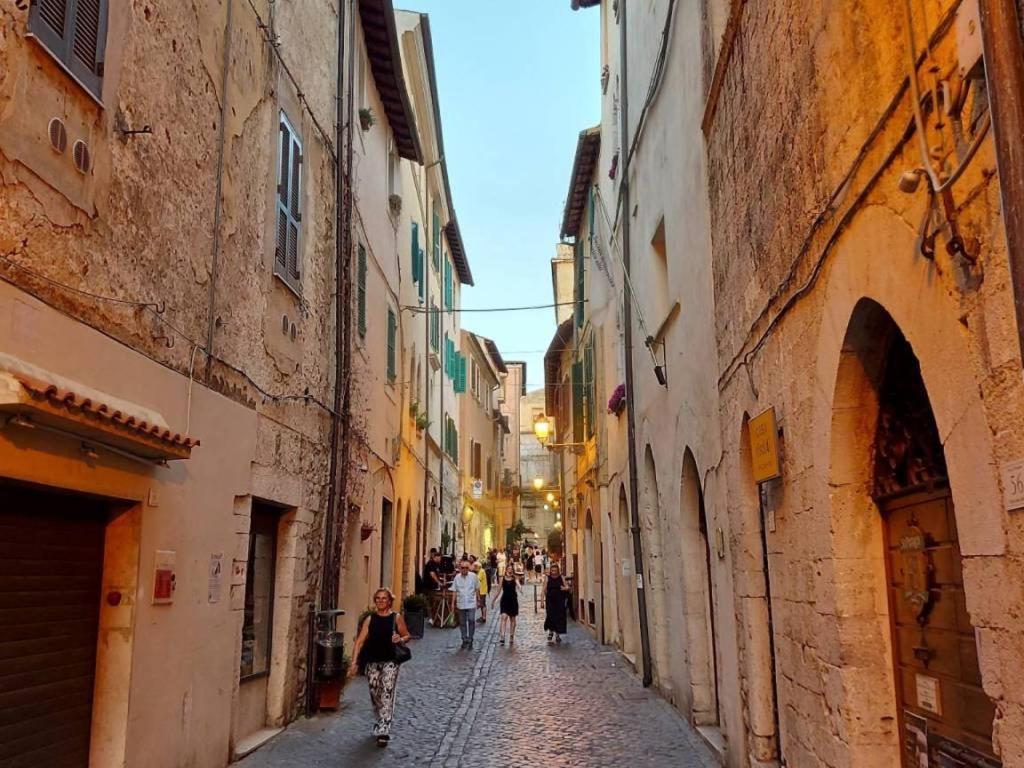 Vicolo Delle Belle Suite Terracina Exteriér fotografie